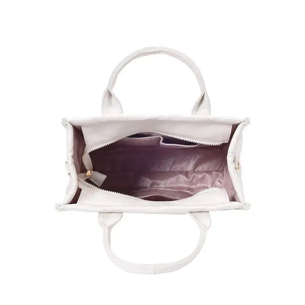 Maddie Weekend Off White Tote Bag - Image 4